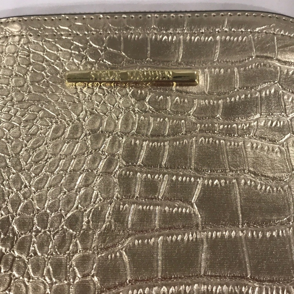 Steve Madden Dome Crossbody Bag - Picture 3 of 7